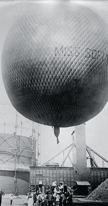 The Miss Sofia hot-air balloon, ca. 1910.