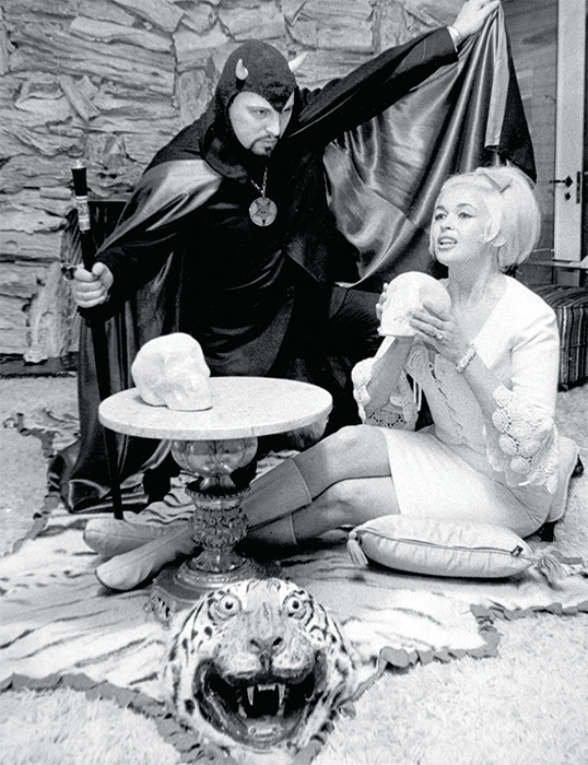 Anton LaVey and Jayne Mansfield, 1967. © Alf Wahlgren.