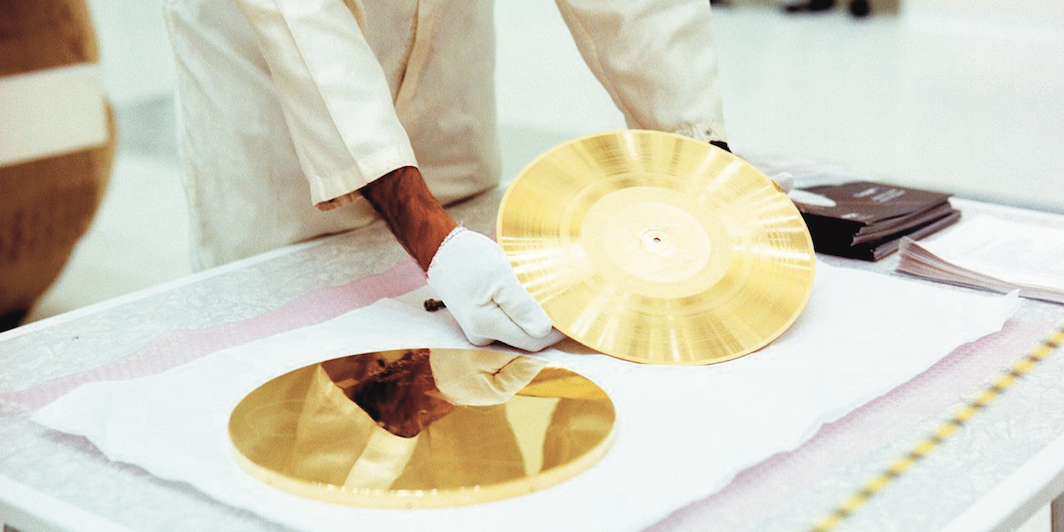 Assembly of the Voyager Golden Record, Kennedy Space Center, Florida, August 4, 1977.  NASA/JPL-Caltech